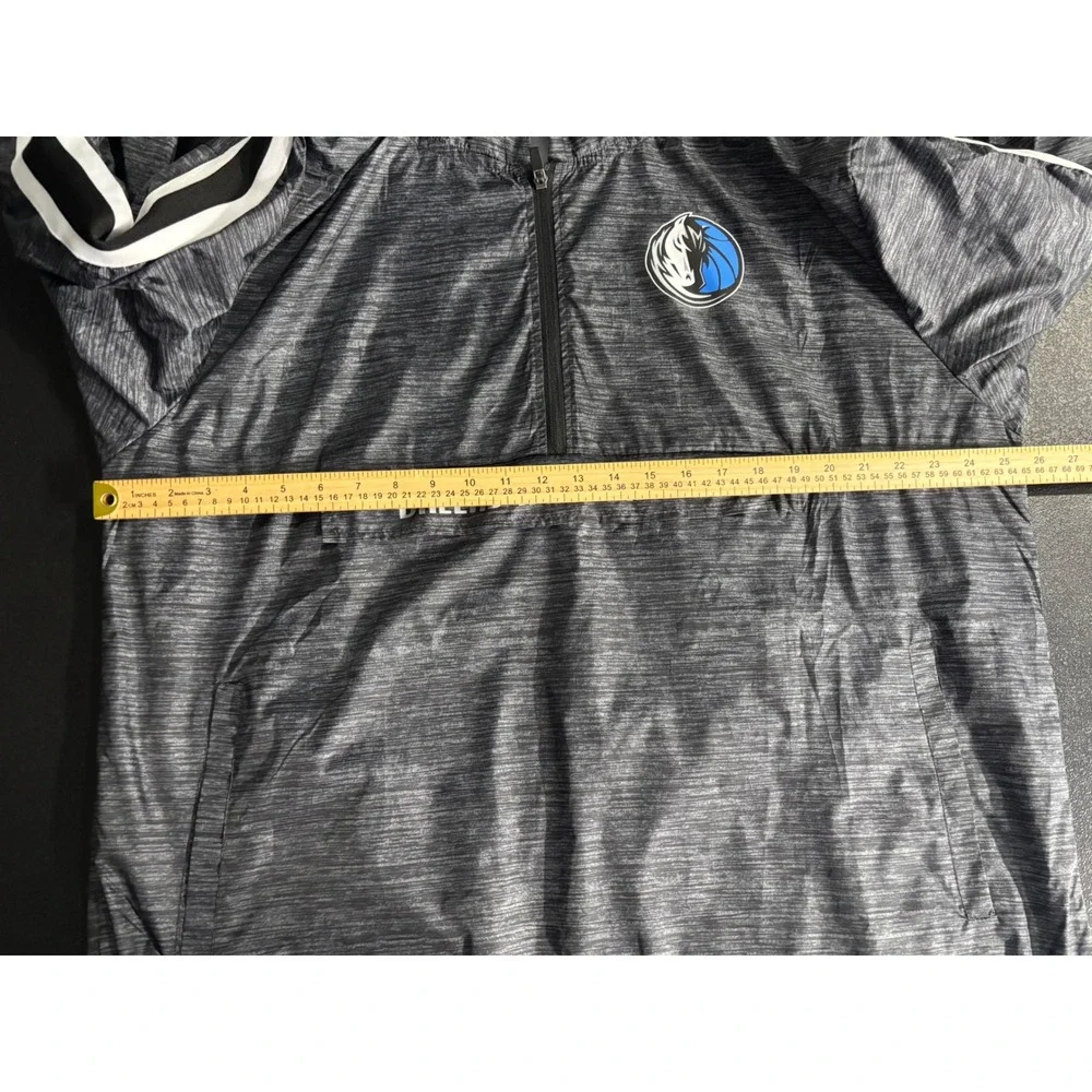 NBA Dallas Mavericks Quarter Zip Windbreaker Jacket Mens Large Grey Hooded Logo